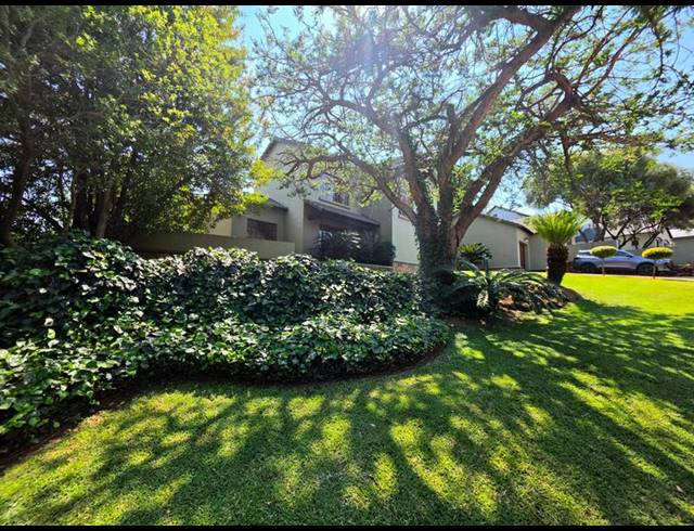 5 BEDROOM HOUSE FOR SALE IN BOARDWALK MEANDER